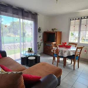  Hébergement de vacances Locmousteru